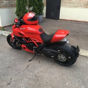 DUCATI DIAVEL 2012