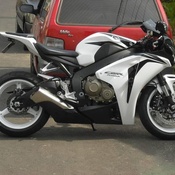 HONDA CBR 1000RR 08