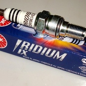 NGK CR9EHIX-9 Iridium