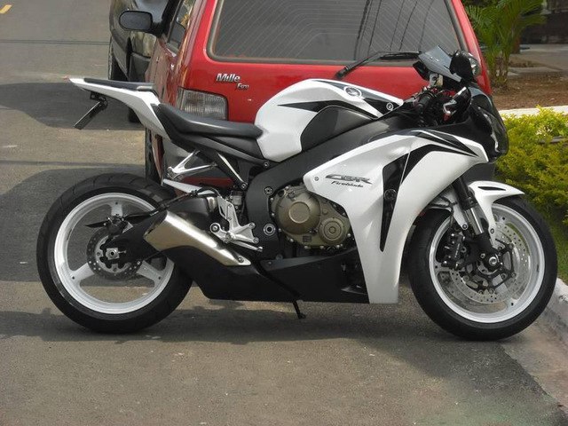 Honda cbr1000rr Fireblade черный